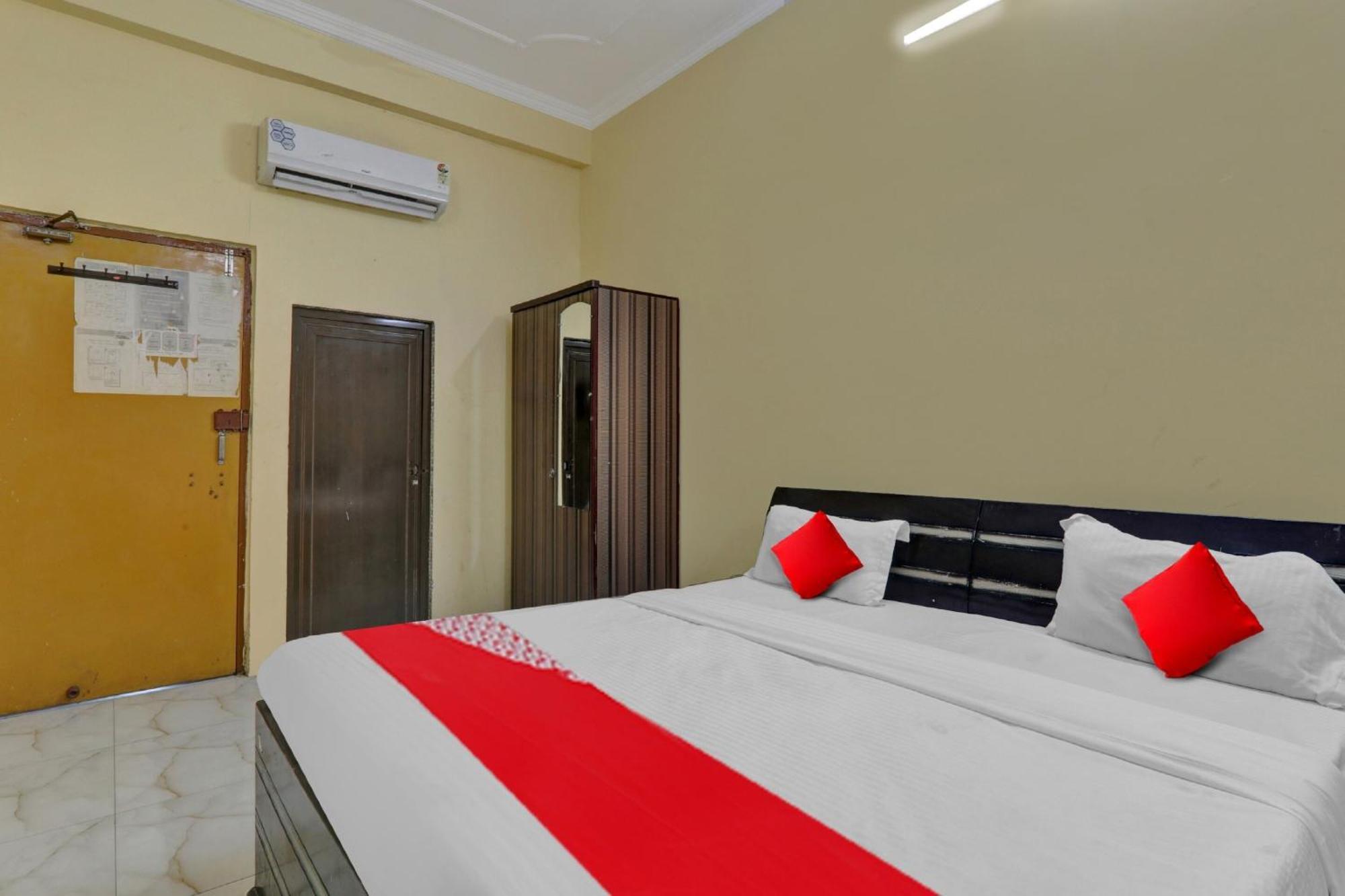 Super Hotel O New A V Hospitality Chinhat Exterior photo