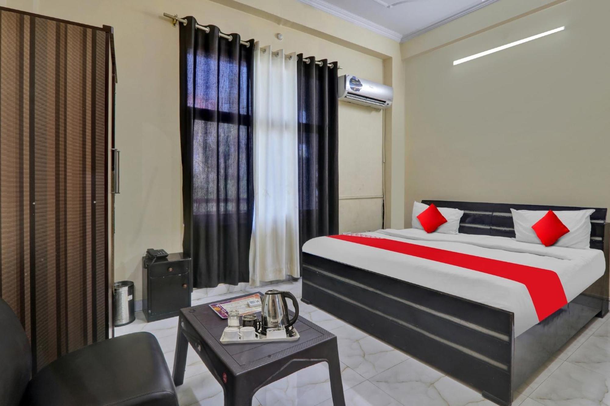 Super Hotel O New A V Hospitality Chinhat Exterior photo
